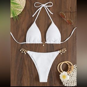 White 2 piece bathing suit / bikini